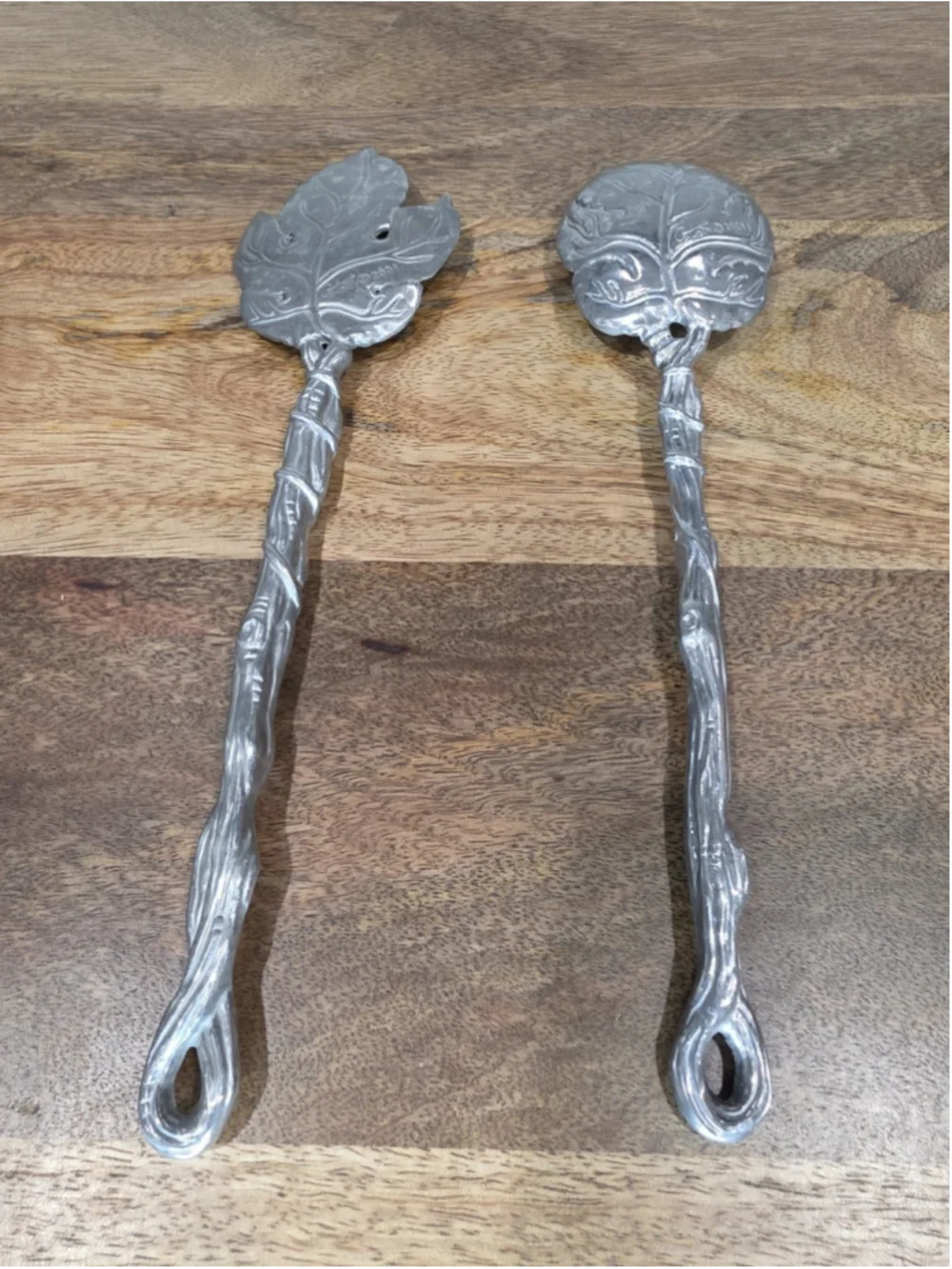VTG Arthur Court Tong Set Grape Vine Leaf Salad 2 pc Fork Spoon Silver Aluminum